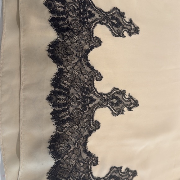 Vintage cream with black lace silk slip dress. Large. Darling. Barely worn. - Picture 5 of 11